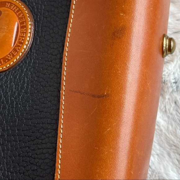 Vintage Dooney & Bourke All-Weather Leather Shoulder Bag Made in USA - Picture 9 of 16